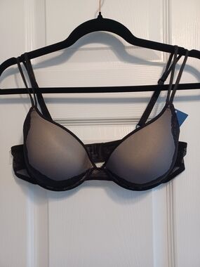NWT Simply Vera Vera Wang Black Lace And Mesh Overlay Push-Up Bra  38B 21740